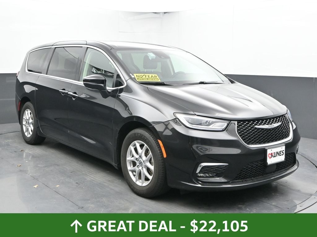 Certified 2023 Chrysler Pacifica Touring L Van Passenger Van
