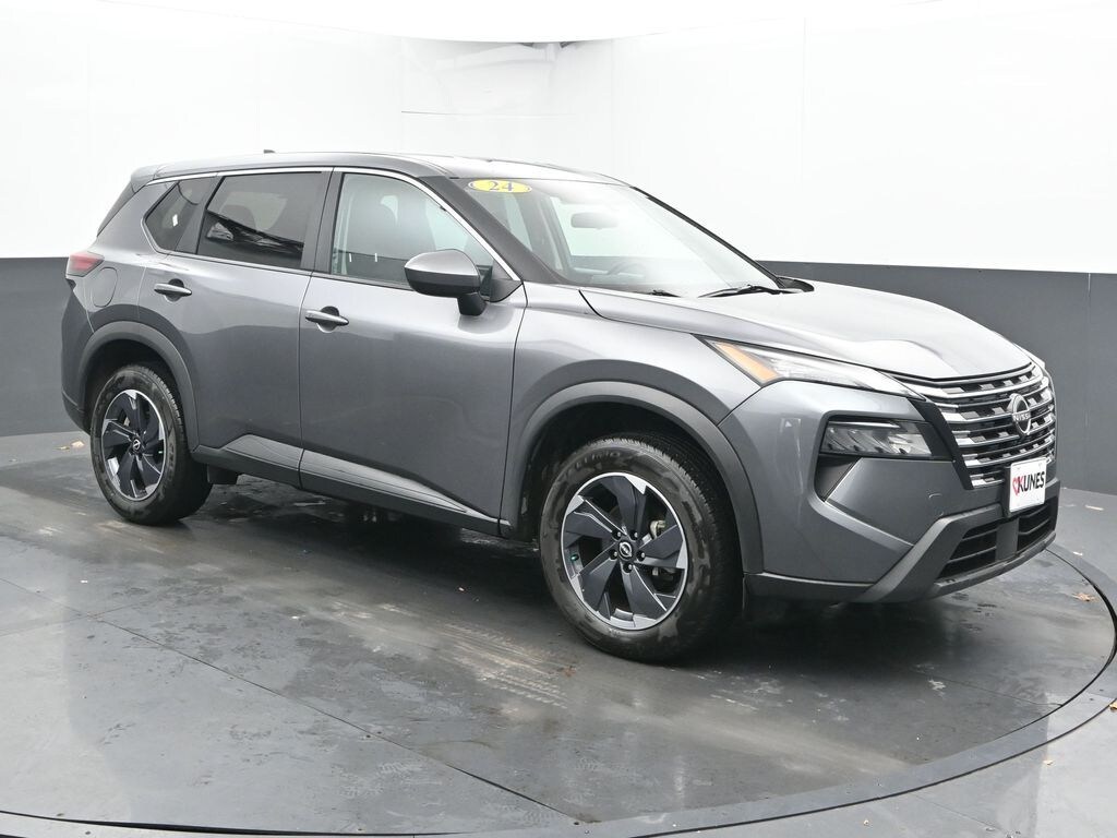 Used 2024 Nissan Rogue SV SUV