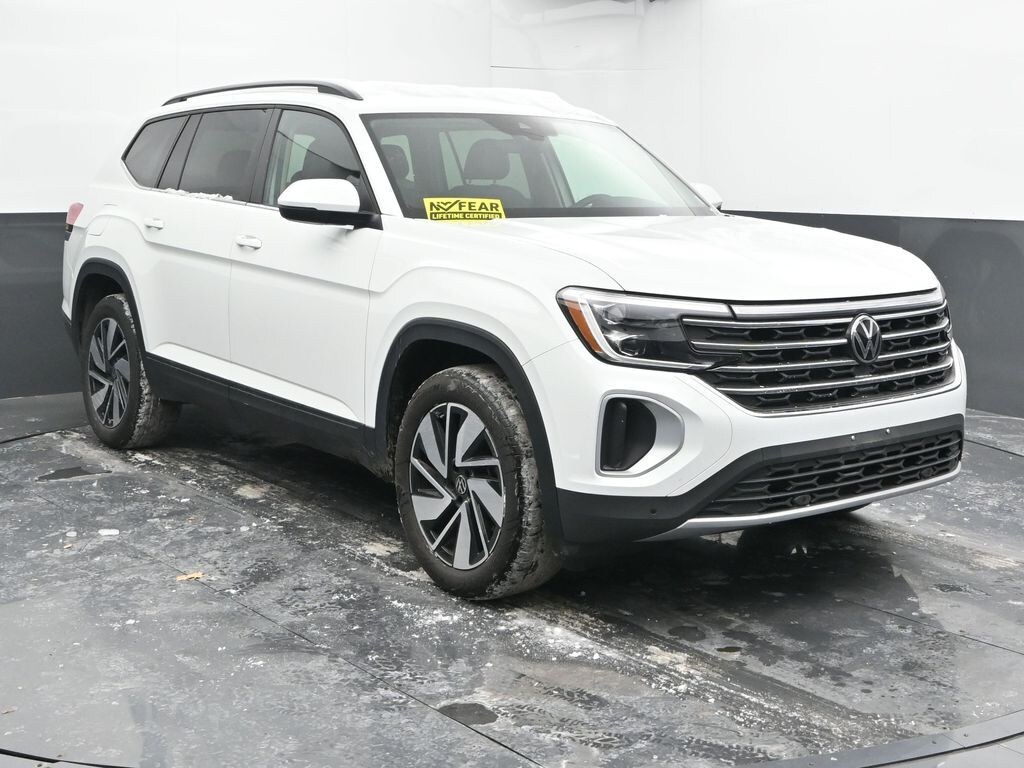 Used 2025 Volkswagen Atlas 2.0T SE w/Technology SUV