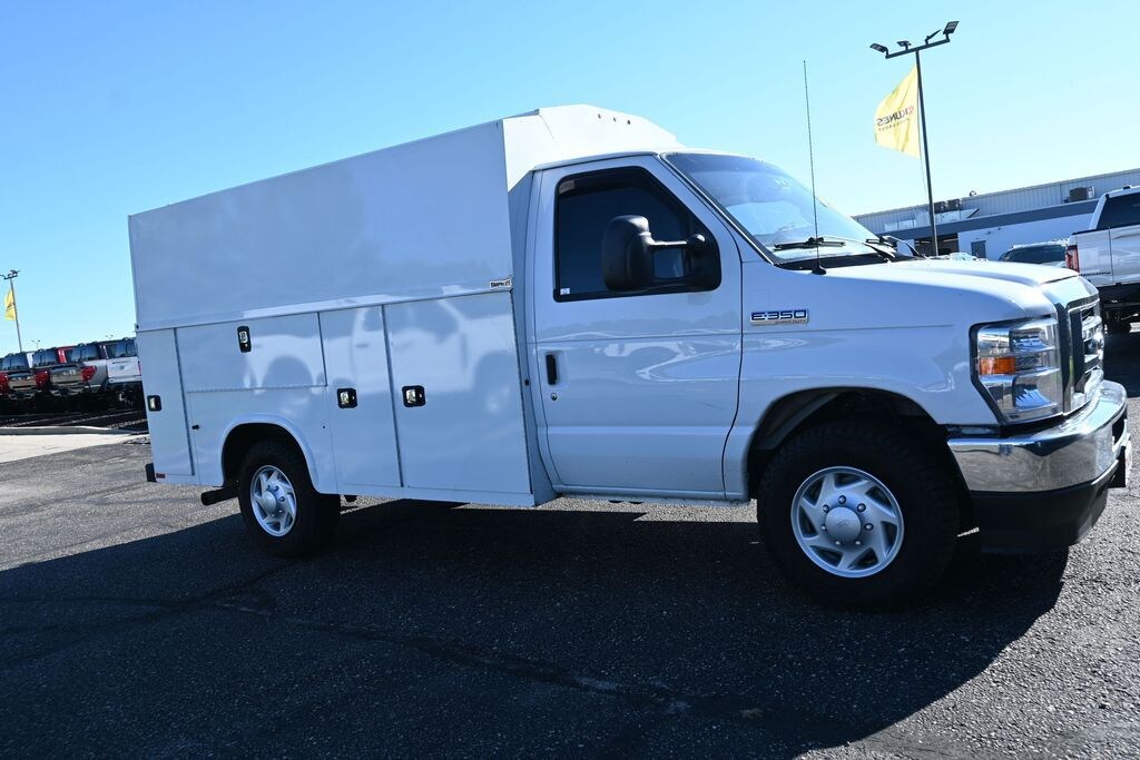 Used 2021 Ford E-350 Cutaway Truck