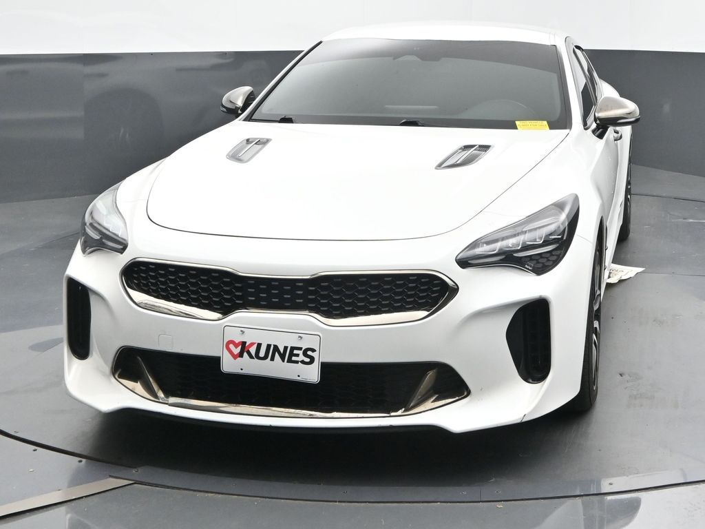 2023 Kia Stinger GT-Line photo 4
