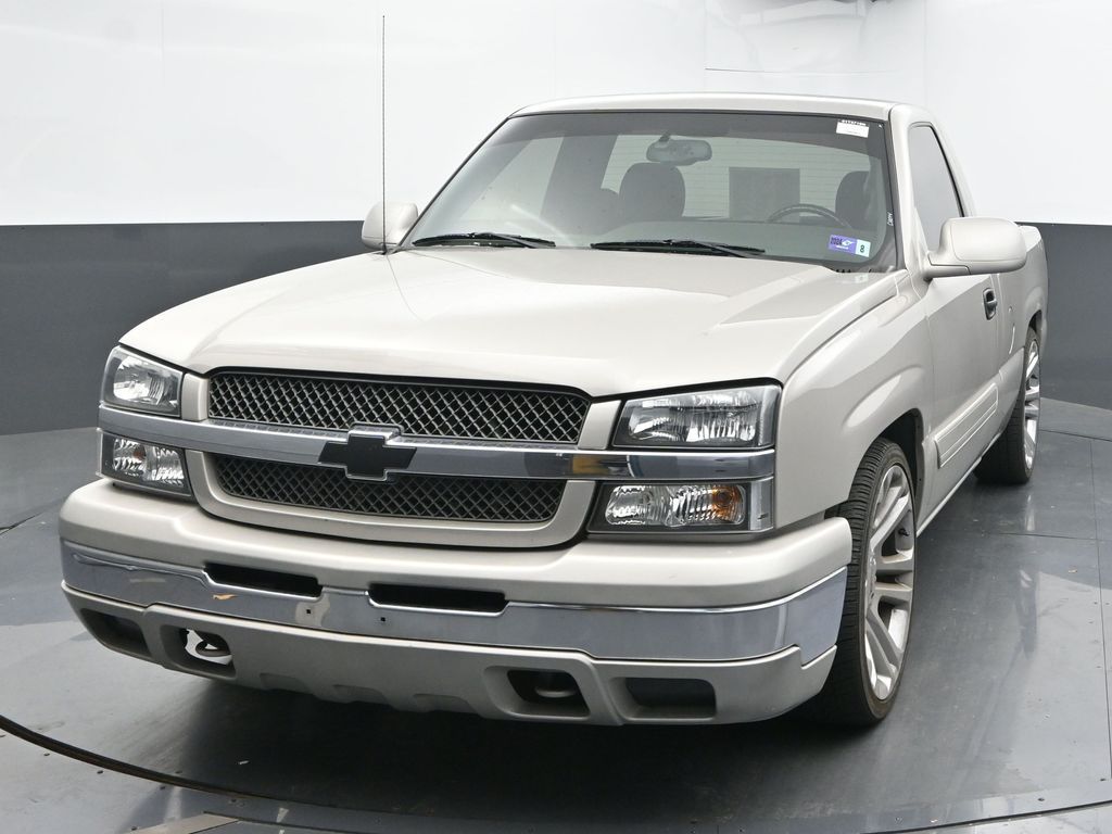 2004 Chevrolet Silverado 1500 LS photo 4