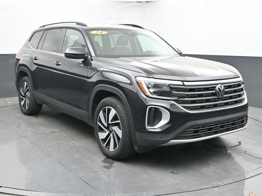 Used 2024 Volkswagen Atlas 2.0T SE w/Technology SUV