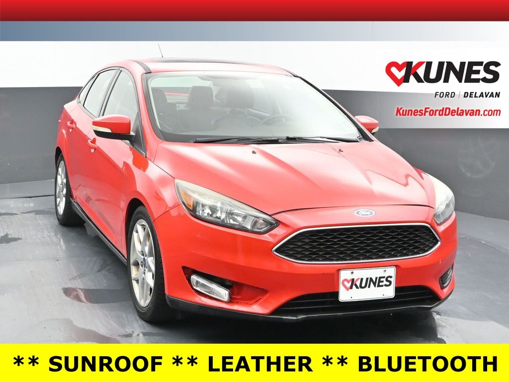 2015 Ford Focus Sedan SE's photo