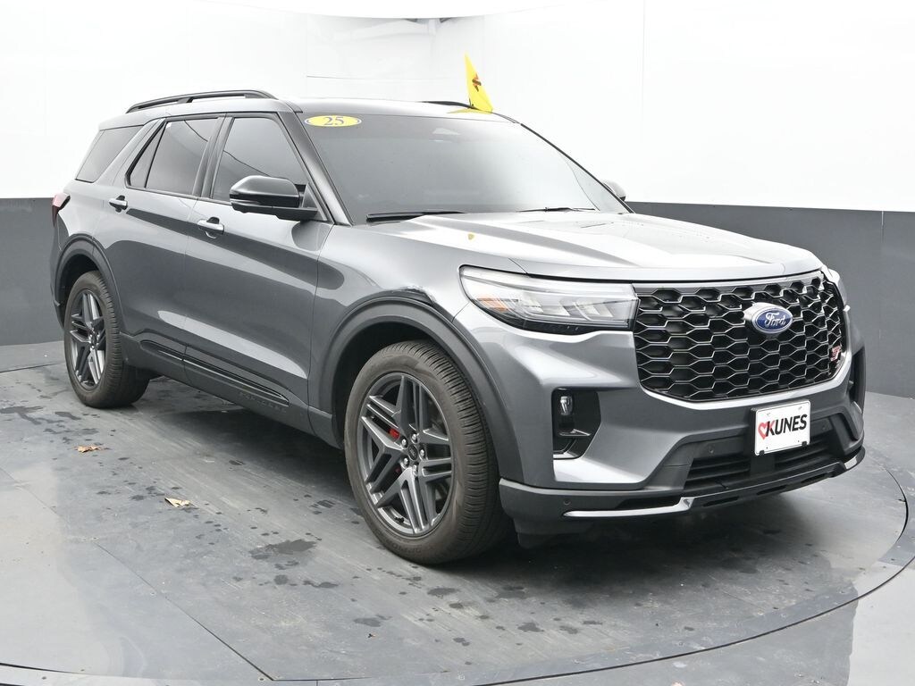 Used 2025 Ford Explorer ST SUV