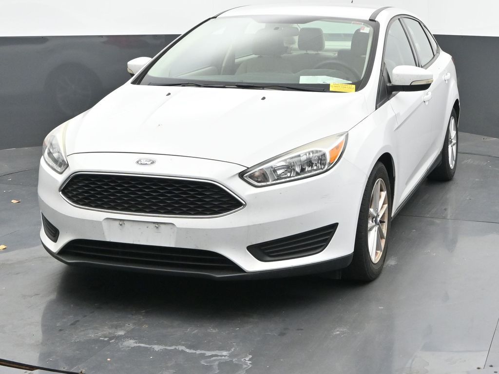 2015 Ford Focus SE photo 3