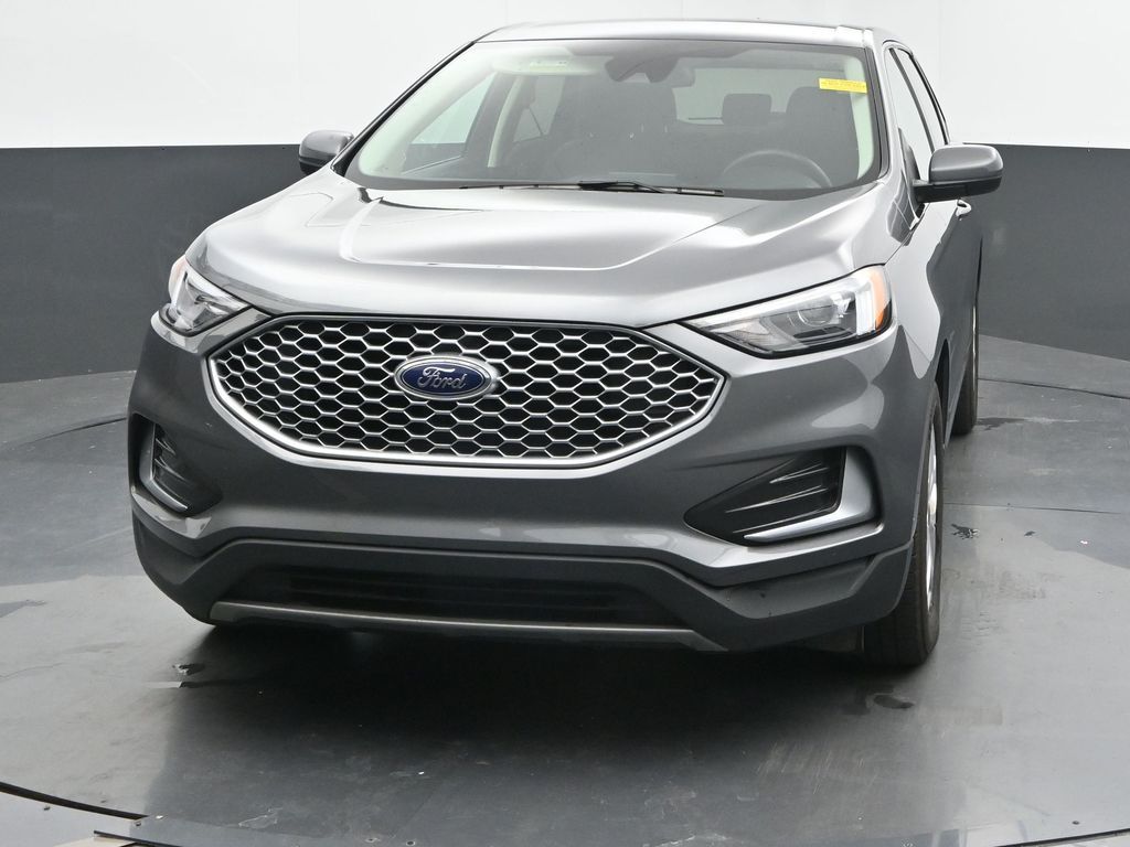 2024 Ford Edge SEL photo 3