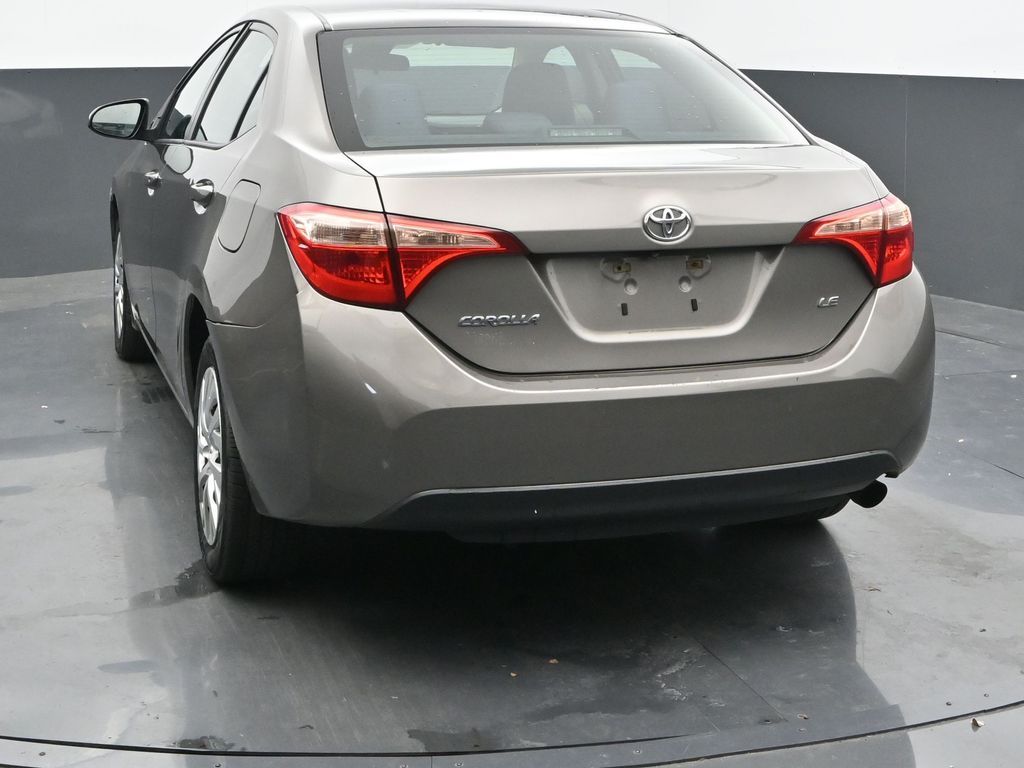 2017 Toyota Corolla L photo 3