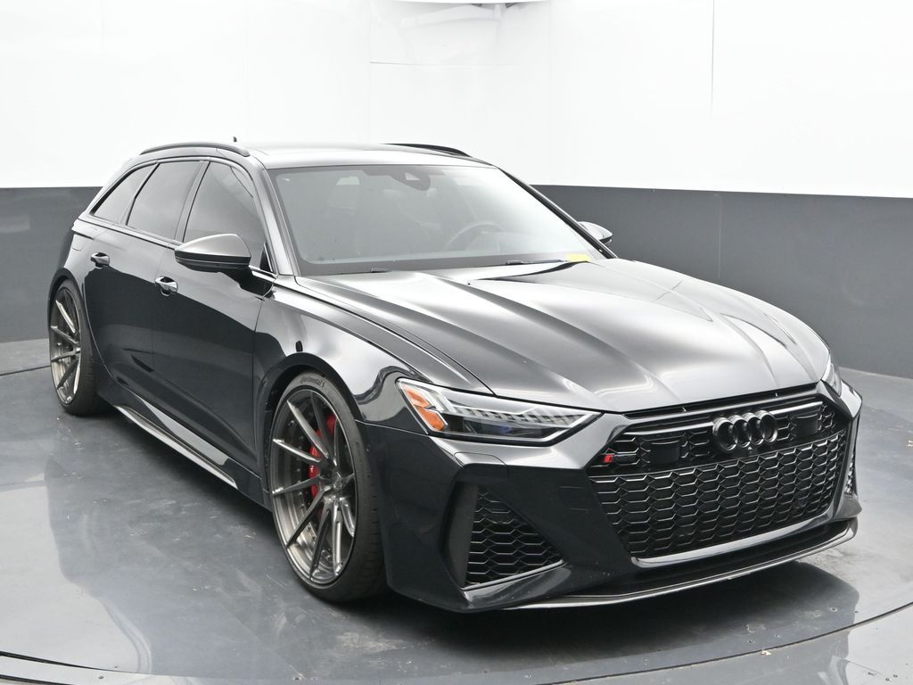 2022 Audi RS 6 Avant Base photo 2