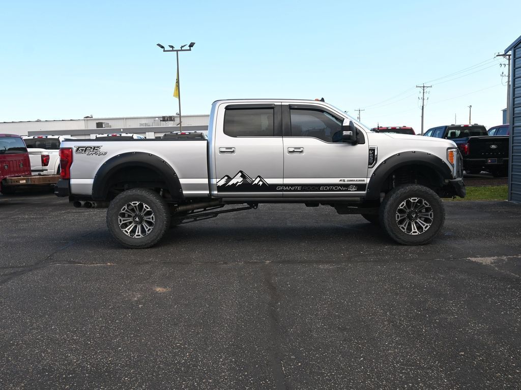 2019 Ford F-250 Platinum photo 3