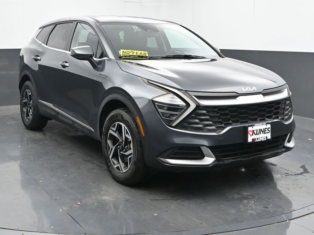 2024 Kia Sportage LX photo 2