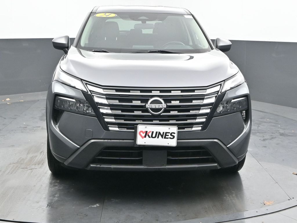 Used 2024 Nissan Rogue SV SUV