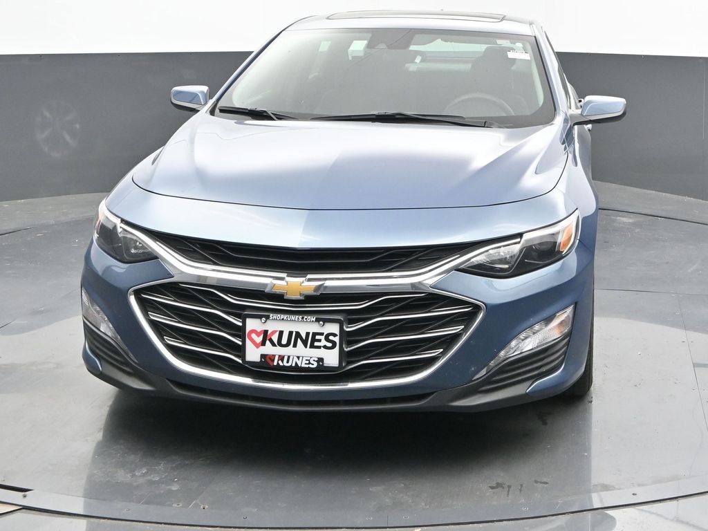 2024 Chevrolet Malibu 1LT photo 3