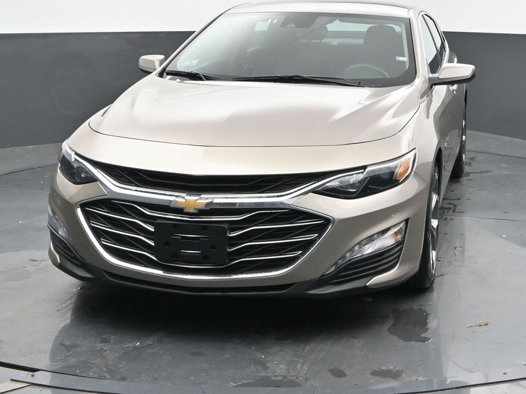 2024 Chevrolet Malibu 1LT photo 3