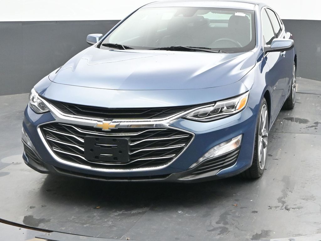 2024 Chevrolet Malibu Premier 2LT photo 3