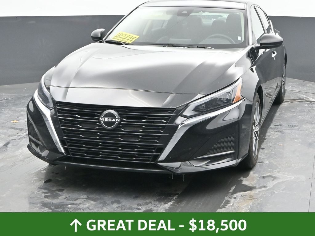 Used 2024 Nissan Altima 2.5 SV Sedan