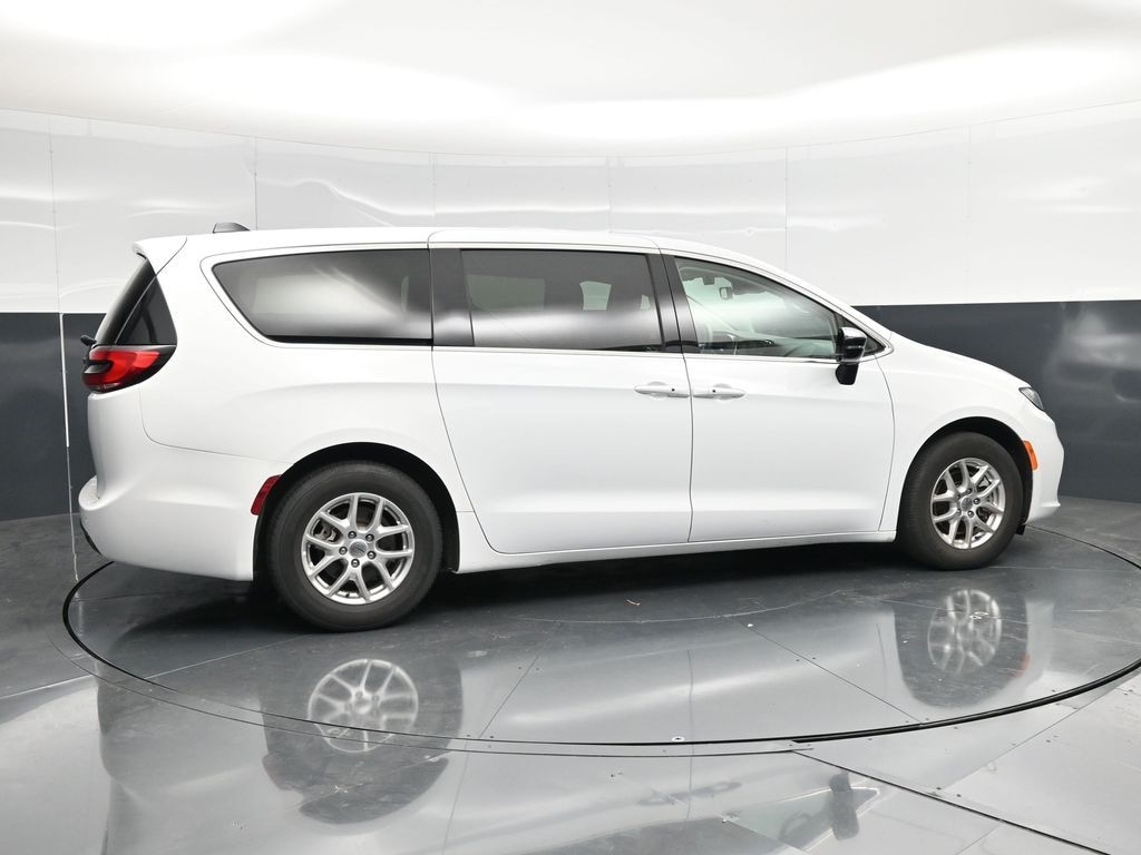 Used 2024 Chrysler Pacifica Touring L Van Passenger Van
