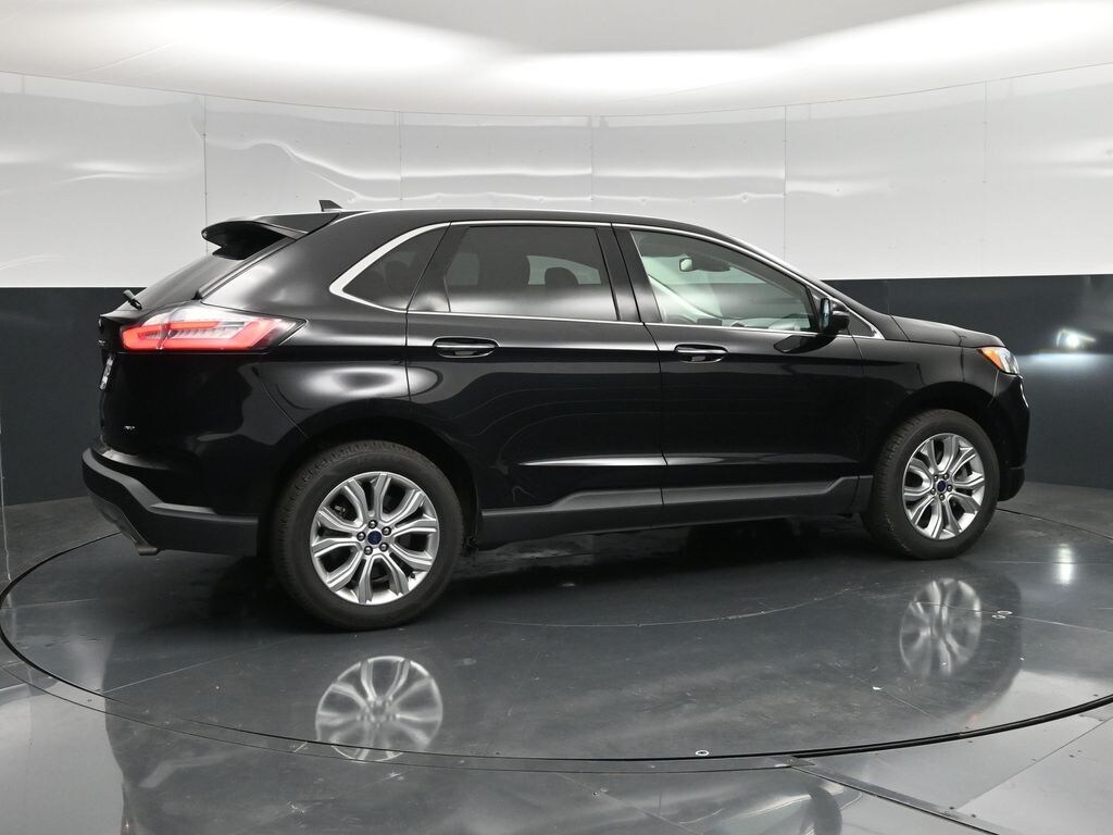 Certified 2022 Ford Edge Titanium SUV