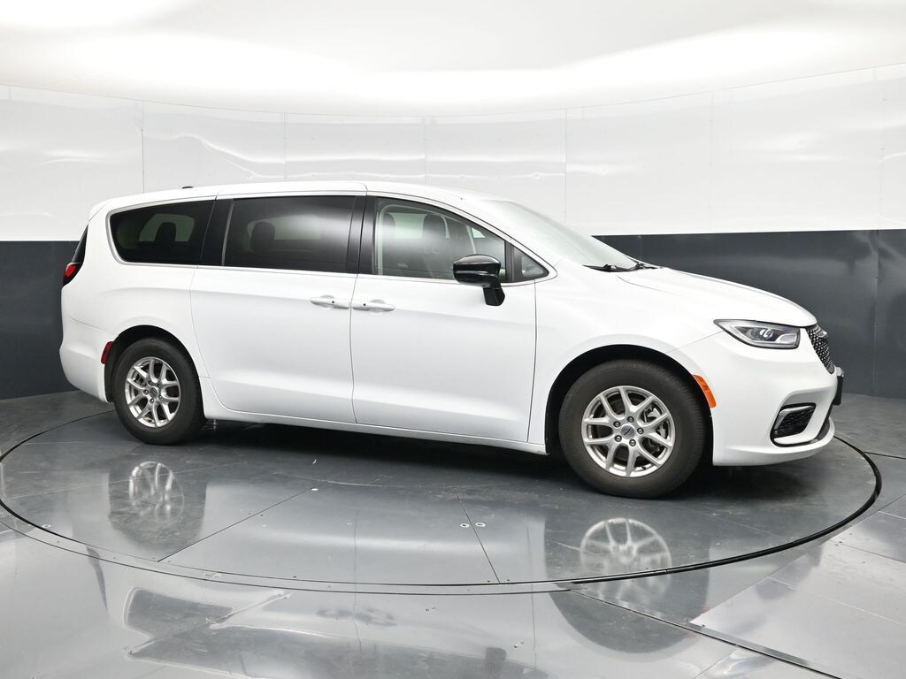 Used 2024 Chrysler Pacifica Touring L Van Passenger Van