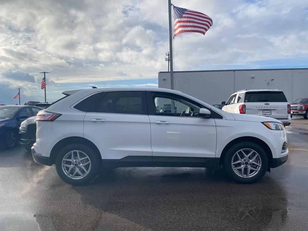 Used 2024 Ford Edge SUV
