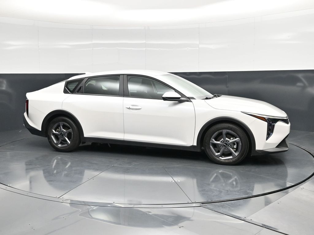 Certified 2025 Kia K4 LXS Sedan