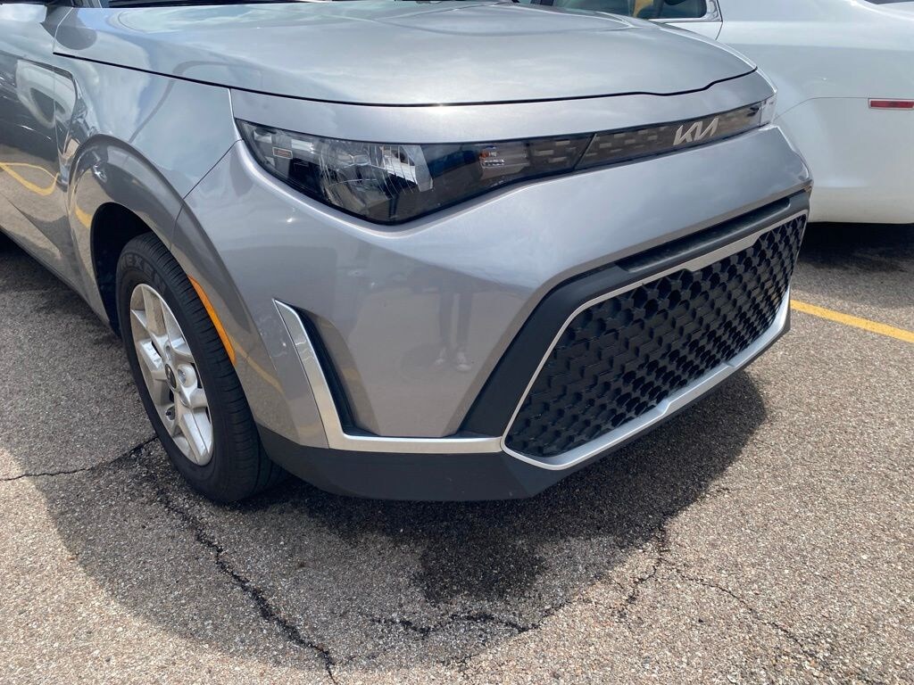 Certified 2025 Kia Soul Hatchback