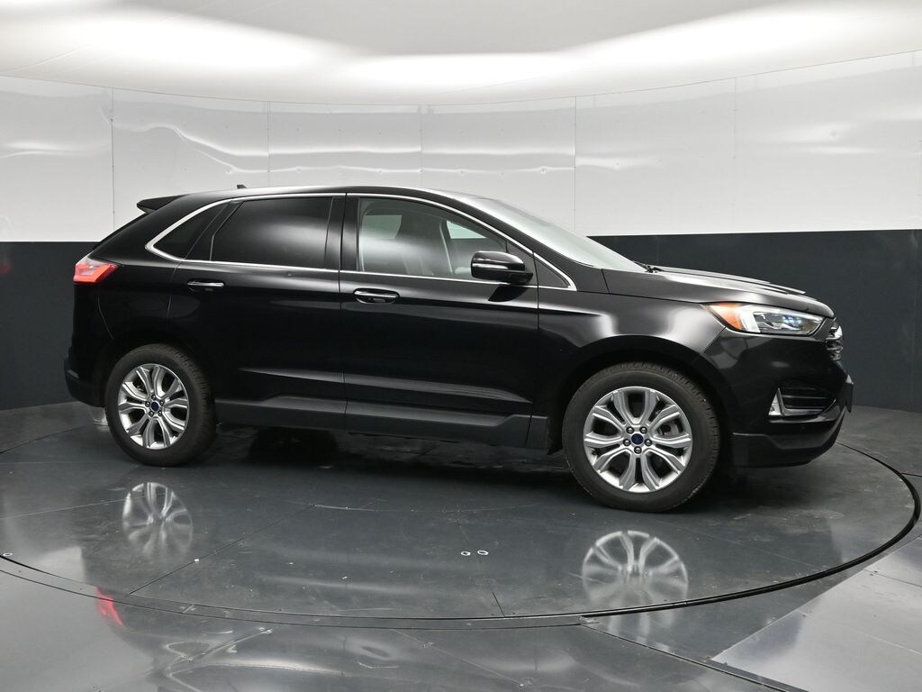 Certified 2022 Ford Edge Titanium SUV
