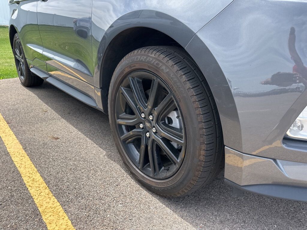 Used 2024 Ford Edge SUV