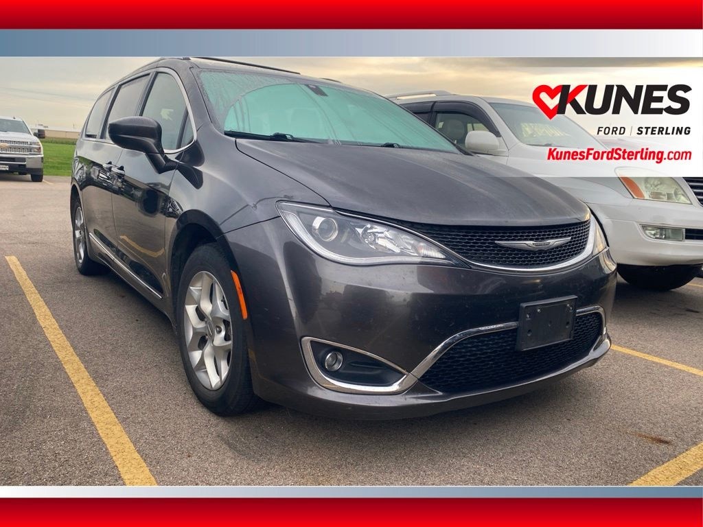 Used 2020 Chrysler Pacifica Touring L Van Passenger Van