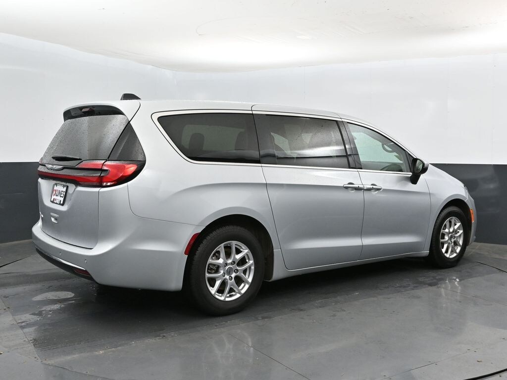 Used 2023 Chrysler Pacifica Touring L Van Passenger Van