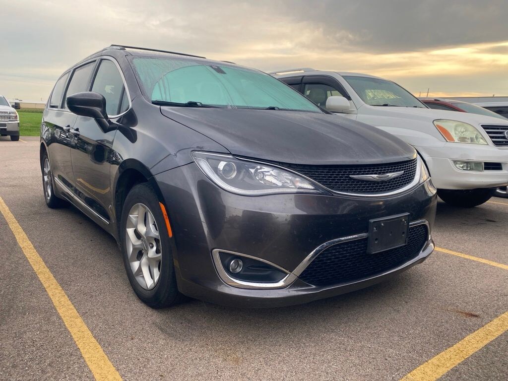 Used 2020 Chrysler Pacifica Touring L Van Passenger Van