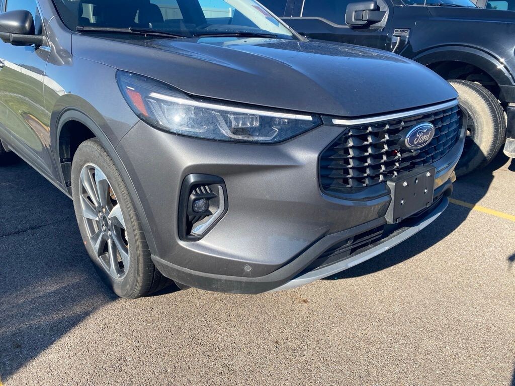 Used 2023 Ford Escape Platinum SUV