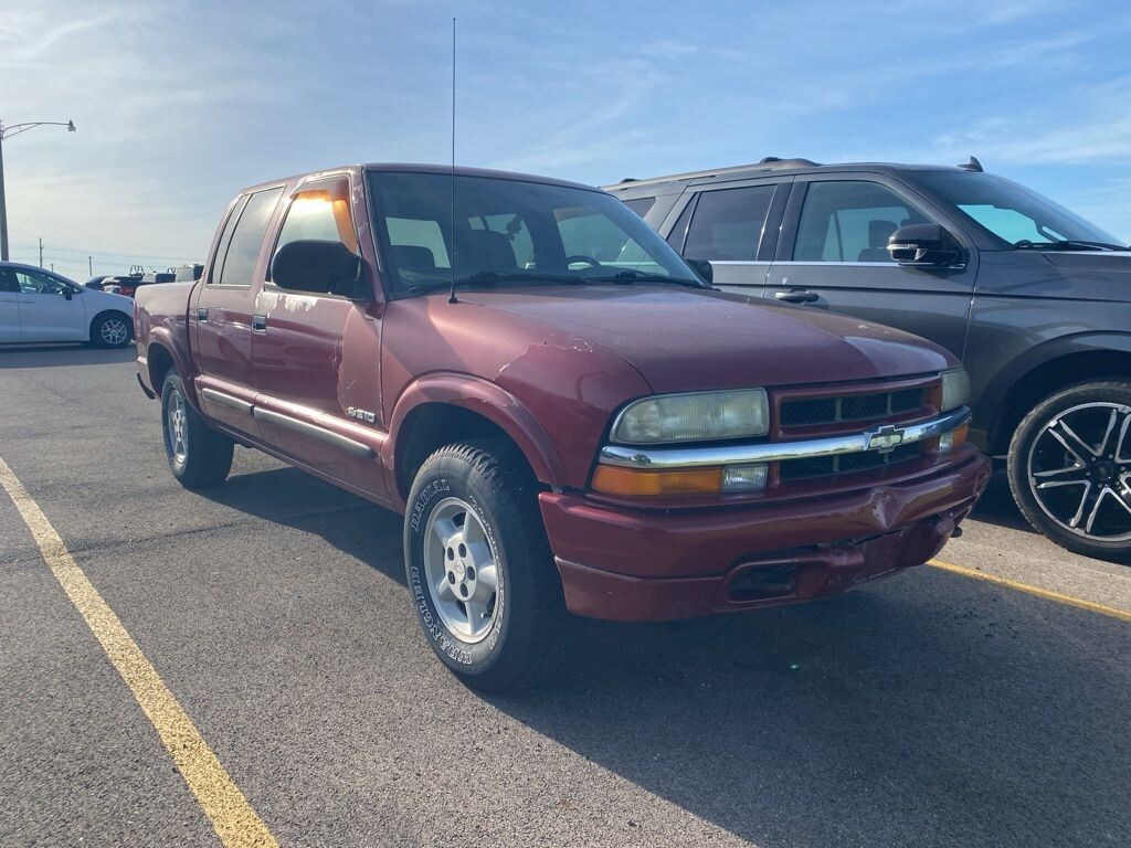 Used 2004 Chevrolet S-10 LS Truck Crew Cab