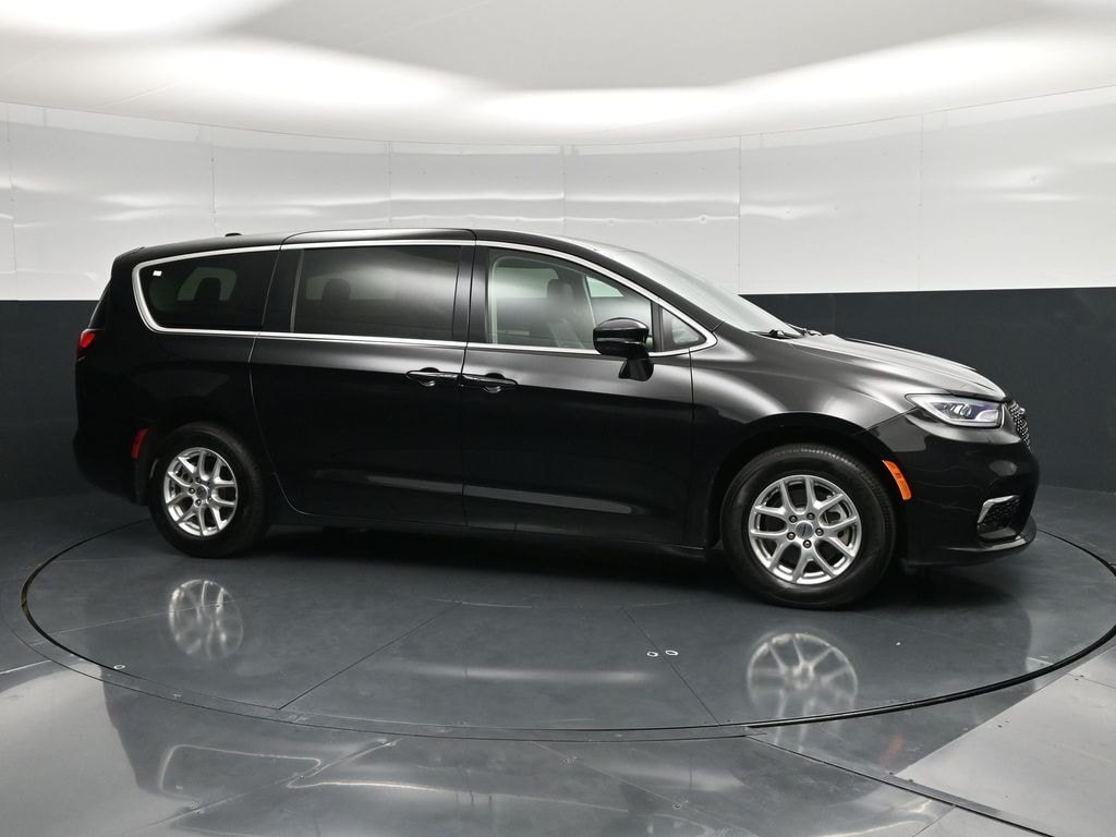 Used 2024 Chrysler Pacifica Touring L Van Passenger Van