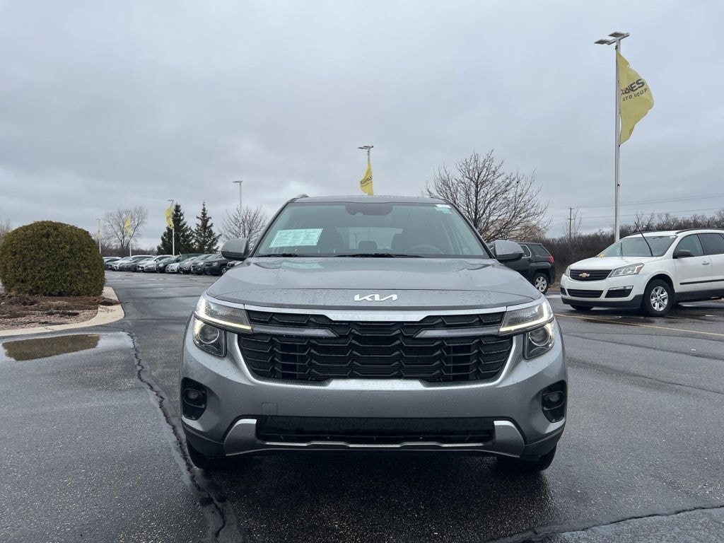 Used 2025 Kia Seltos S SUV