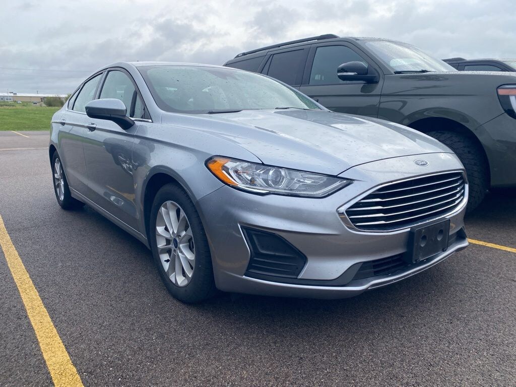 Used 2020 Ford Fusion SE Sedan