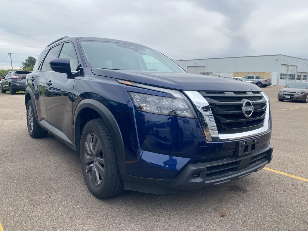 Used 2025 Nissan Pathfinder SV SUV