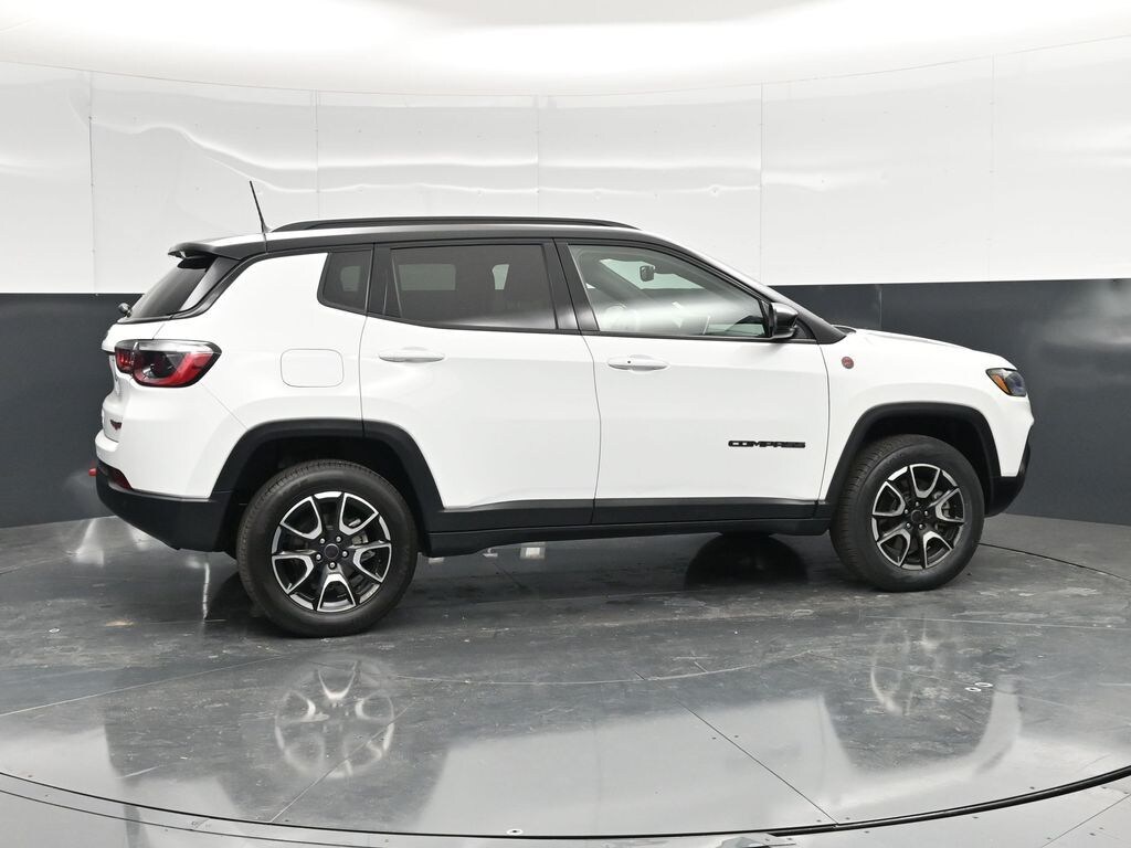 Used 2025 Jeep Compass Trailhawk SUV