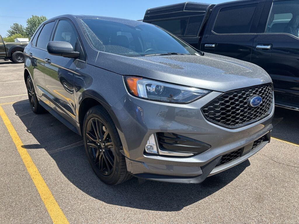 Used 2023 Ford Edge SUV