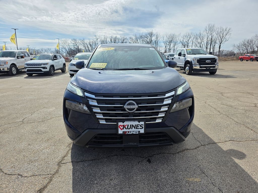 Used 2025 Nissan Rogue SV SUV
