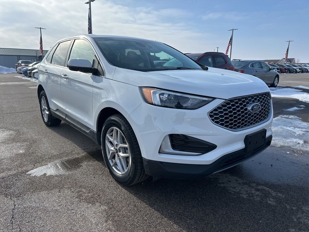 Used 2024 Ford Edge SUV