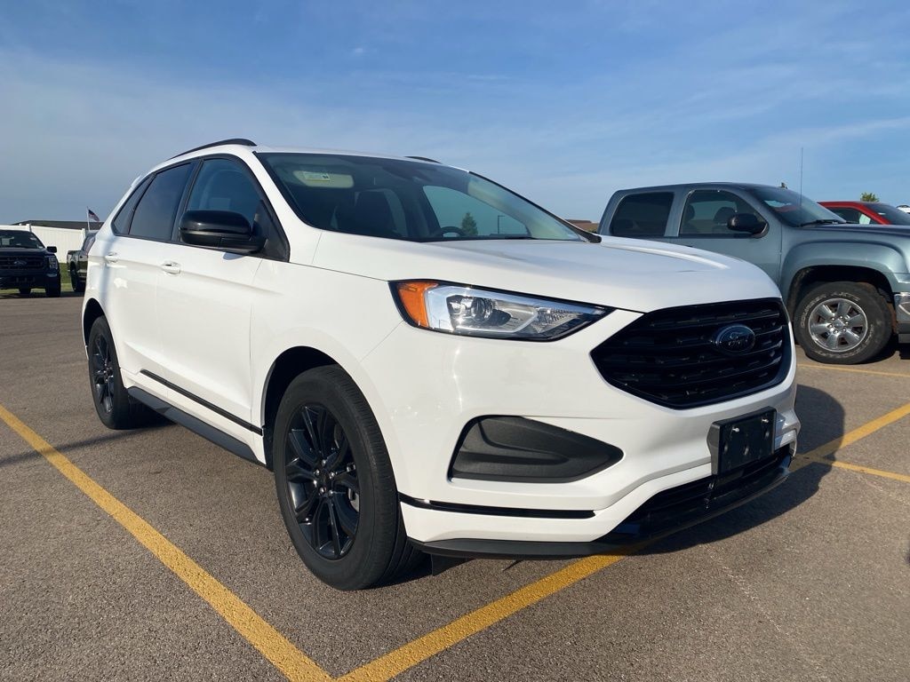 Used 2022 Ford Edge SE SUV