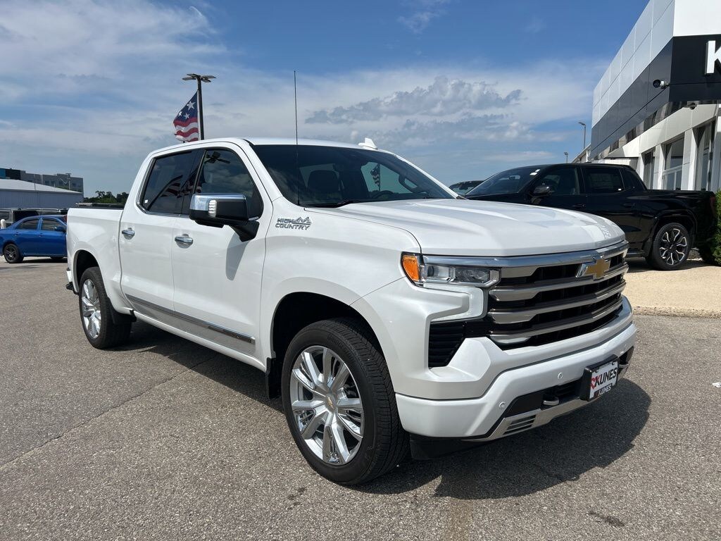 Used 2022 Chevrolet Silverado 1500 High Country Truck Crew Cab