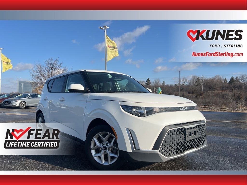 Used 2025 Kia Soul LX Hatchback
