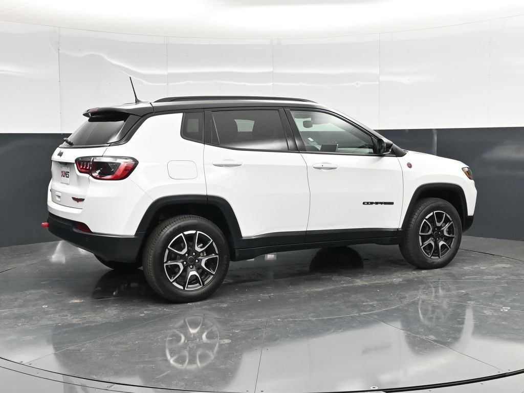 Used 2025 Jeep Compass Trailhawk SUV