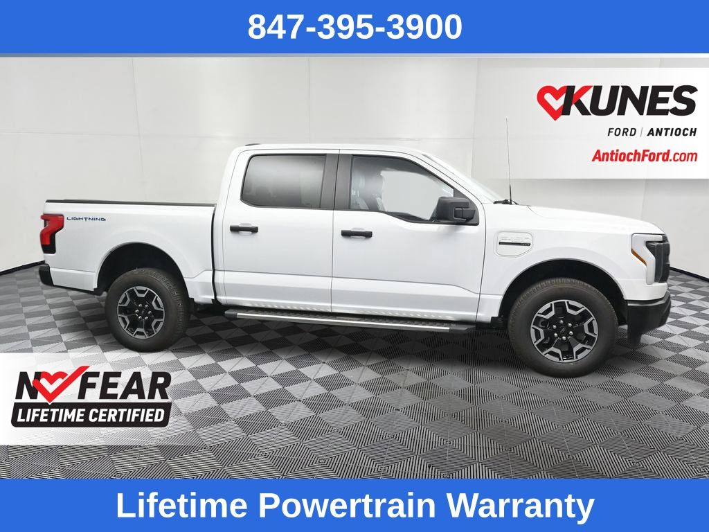 2023 Ford F-150 Lightning photo 2