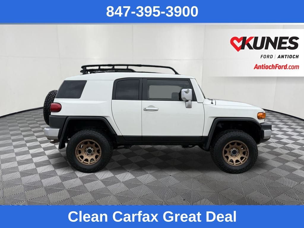 2014 Toyota FJ Cruiser Base photo 3