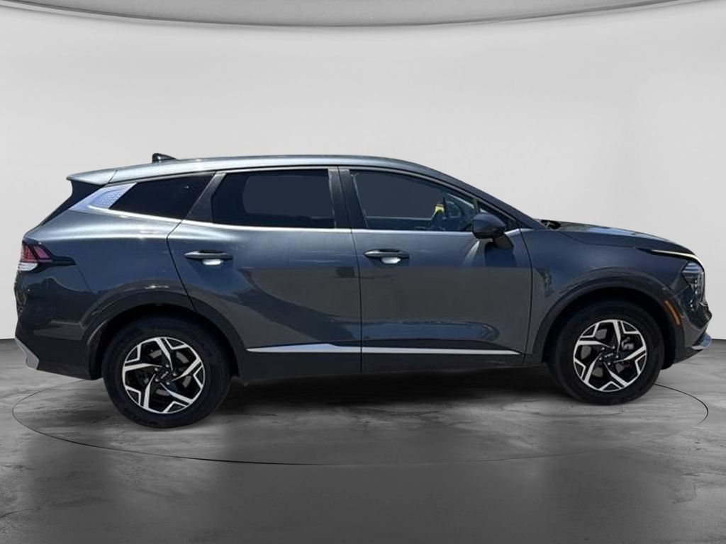 2024 Kia Sportage LX - Photo 12