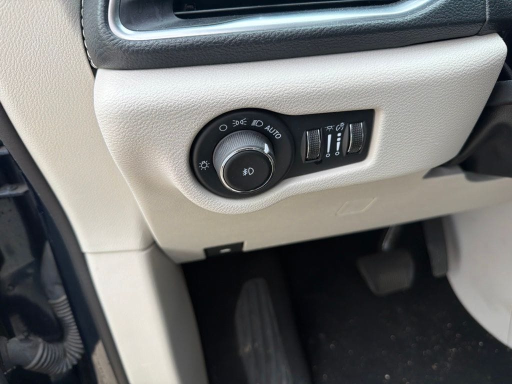 2024 Chrysler Pacifica Limited - Photo 21