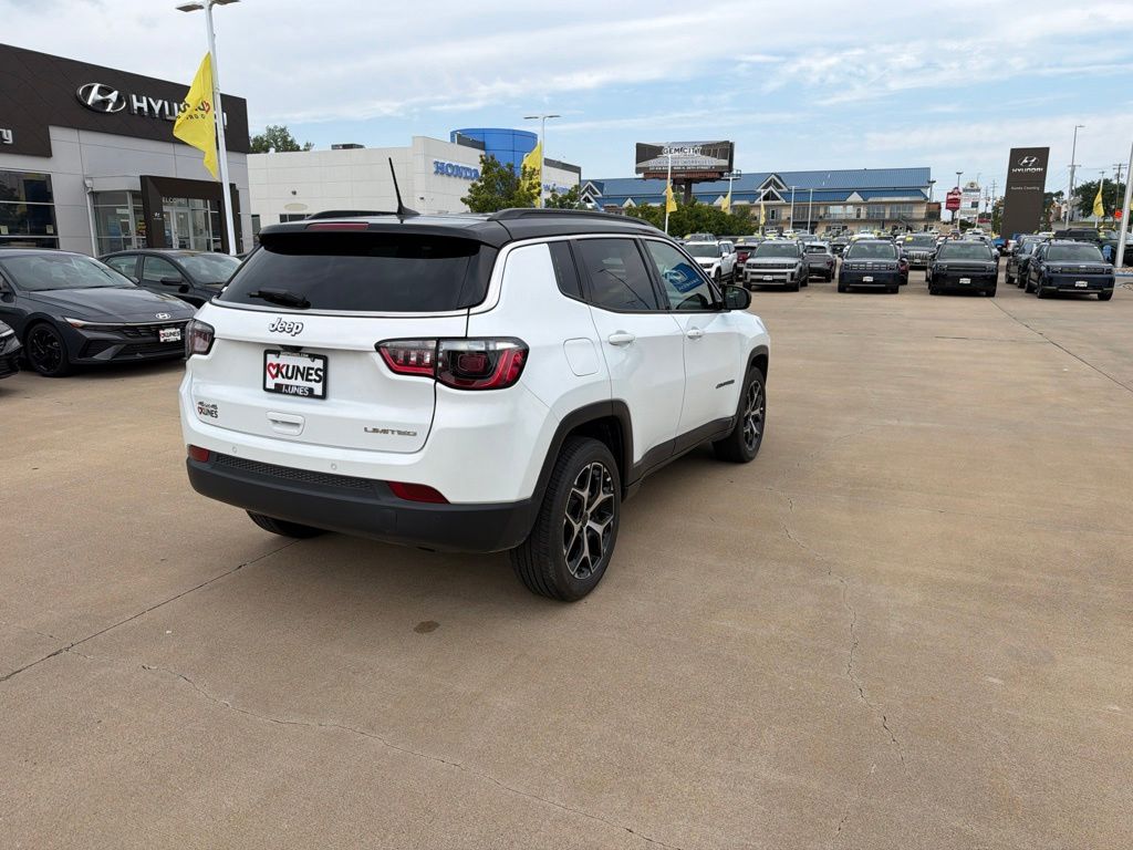 2025 Jeep Compass Limited - Photo 10
